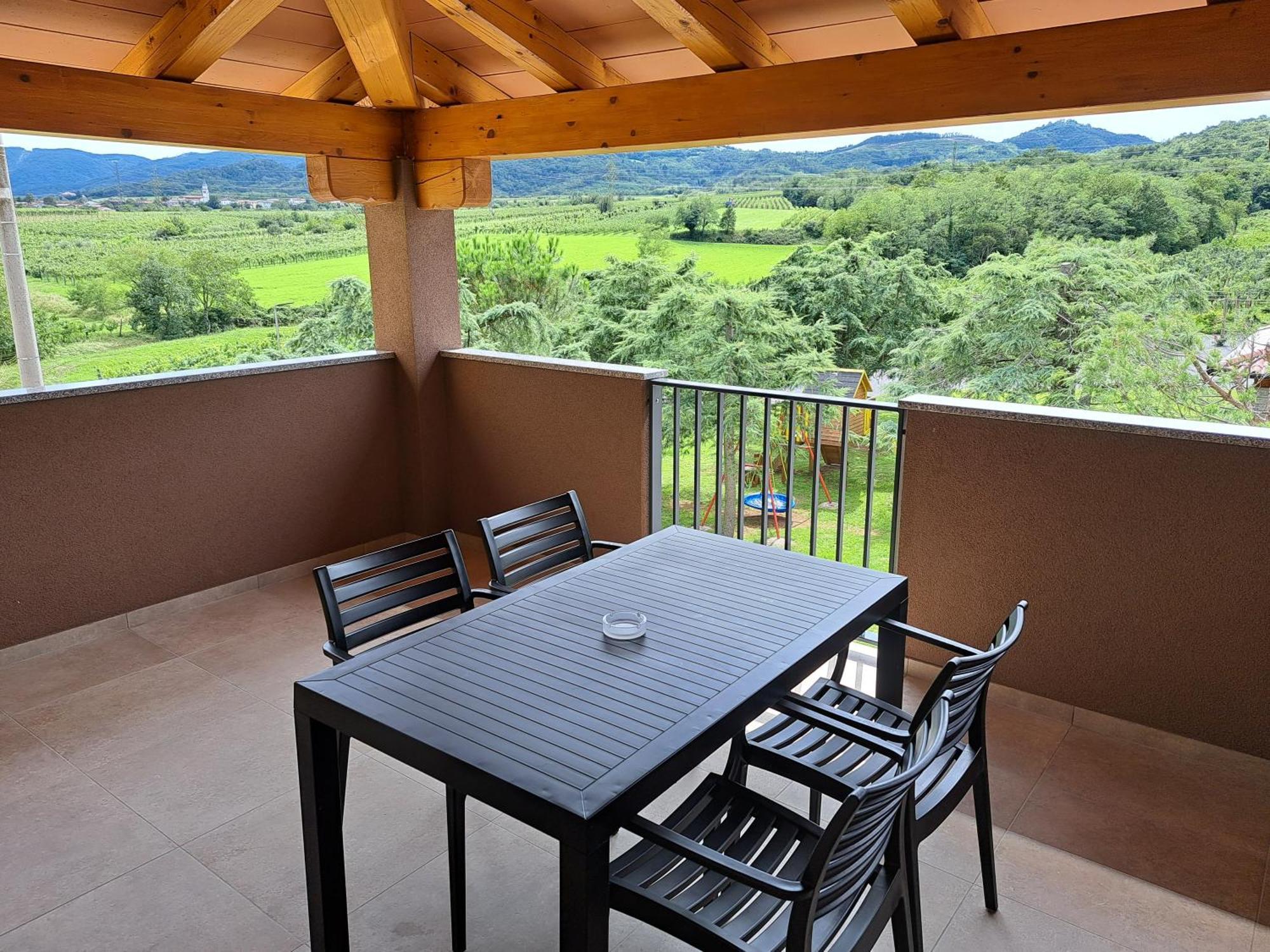 Posestvo Rouna - Winery And Apartments Vipava Zewnętrze zdjęcie